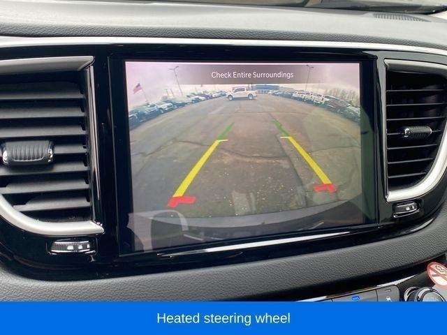 Chrysler Pacifica Touring L 2024