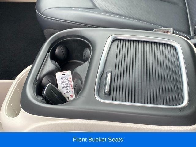 Chrysler Pacifica Touring L 2024