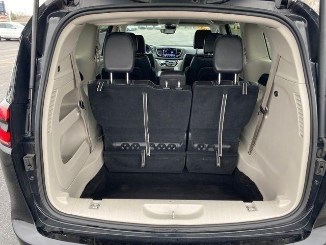 Chrysler Pacifica Touring L 2024