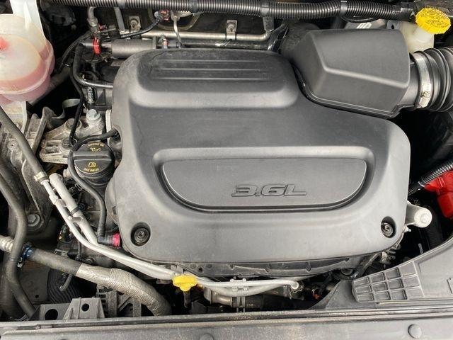 Chrysler Pacifica Touring L 2024