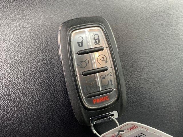 Chrysler Pacifica Touring L 2024