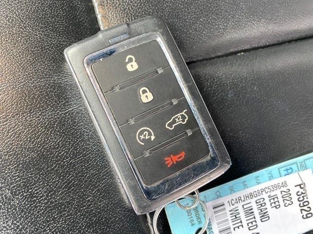 Jeep Grand Cherokee Limited 4WD 2023