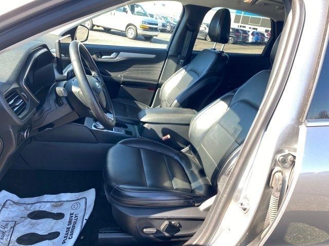 Ford Escape Platinum AWD 2024