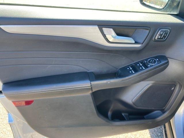 Ford Escape Platinum AWD 2024