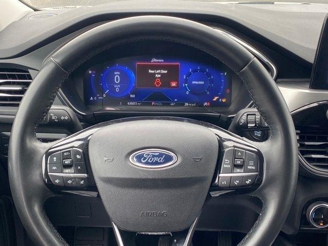 Ford Escape Titanium 4WD 2022