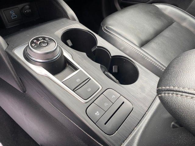 Ford Escape Titanium 4WD 2022