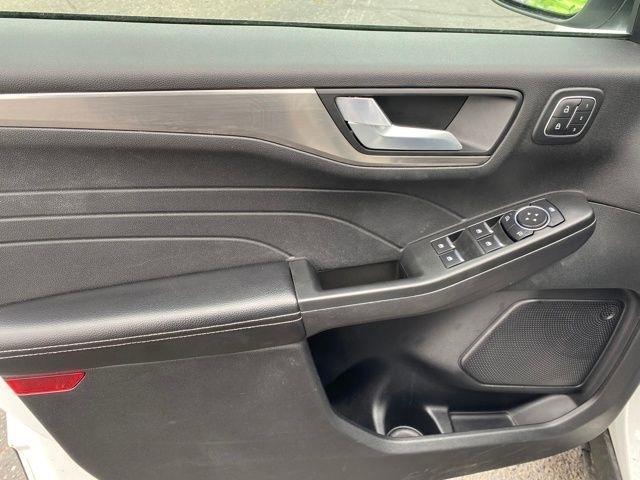 Ford Escape Titanium 4WD 2022