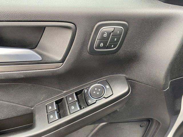 Ford Escape Titanium 4WD 2022