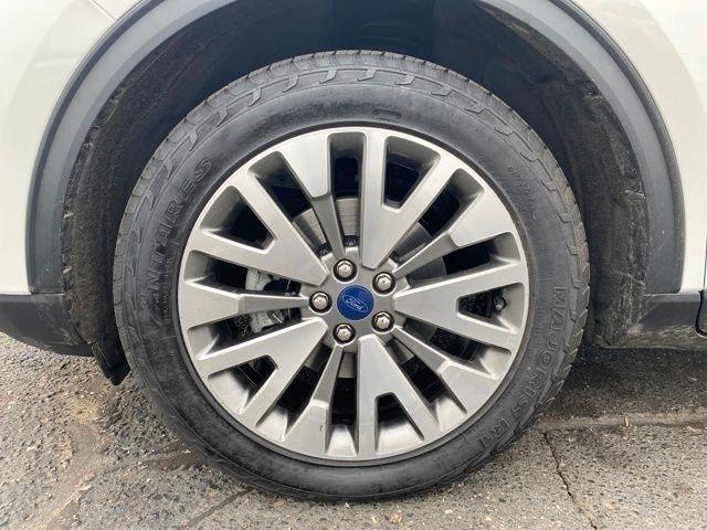 Ford Escape Titanium 4WD 2022