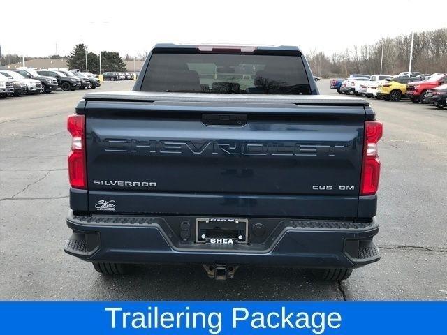 Chevrolet Silverado 1500 Custom Crew Cab Long Box 4WD 2020