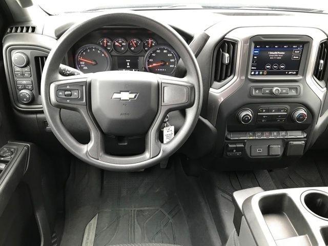 Chevrolet Silverado 1500 Custom Crew Cab Long Box 4WD 2020