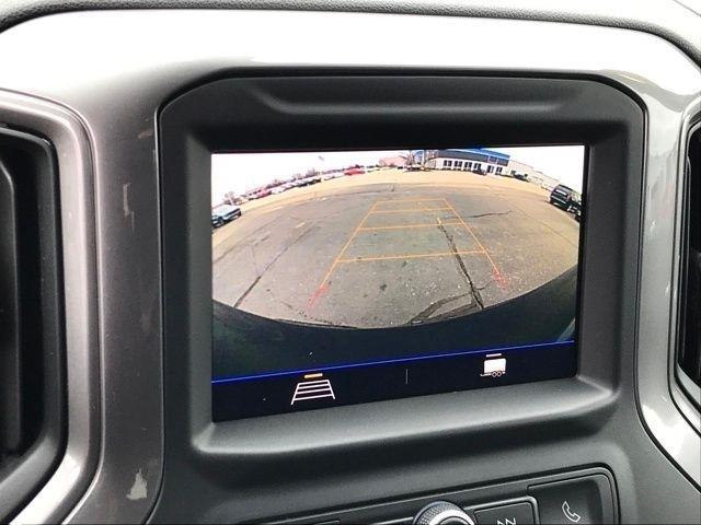 Chevrolet Silverado 1500 Custom Crew Cab Long Box 4WD 2020