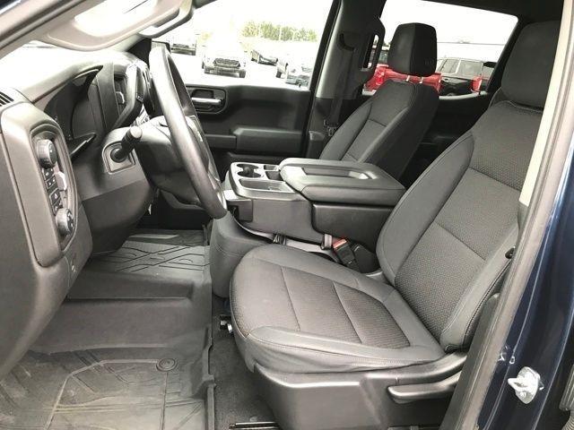 Chevrolet Silverado 1500 Custom Crew Cab Long Box 4WD 2020