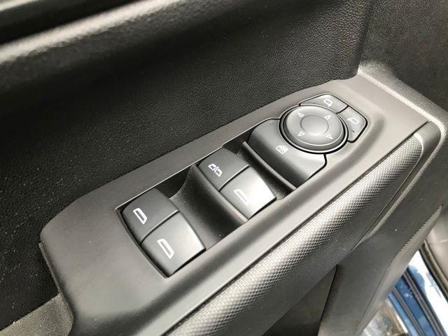 Chevrolet Silverado 1500 Custom Crew Cab Long Box 4WD 2020