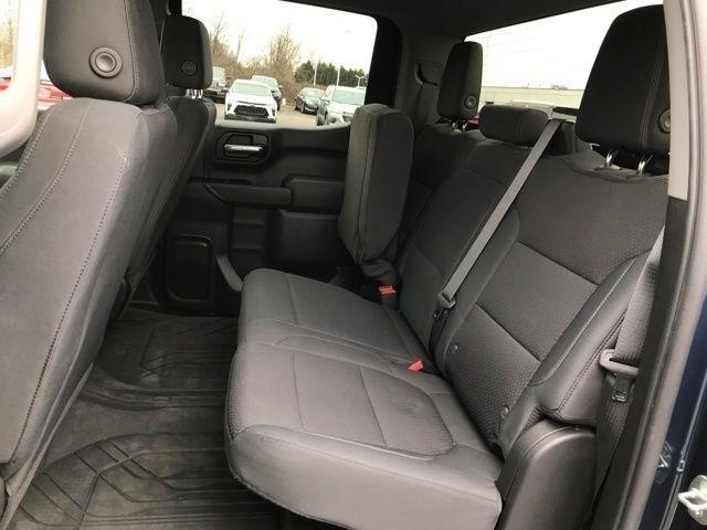 Chevrolet Silverado 1500 Custom Crew Cab Long Box 4WD 2020