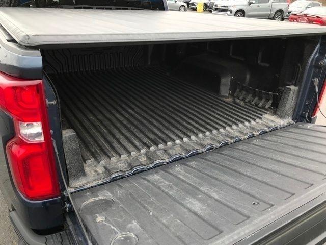 Chevrolet Silverado 1500 Custom Crew Cab Long Box 4WD 2020
