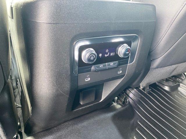 GMC Yukon SLE 4WD 2023