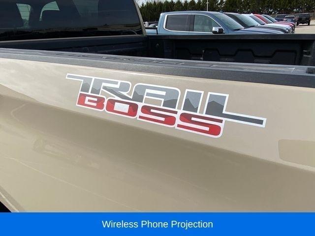 Chevrolet Silverado 1500 Trail Boss LT Crew Cab 4WD 2023
