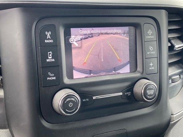 RAM 1500 Tradesman Quad Cab 4WD 2022