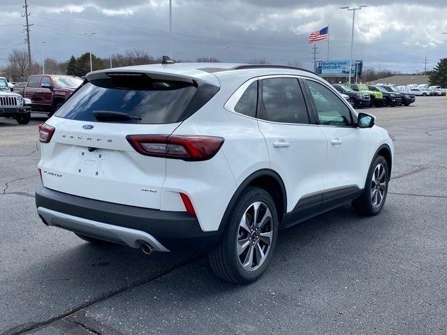 Ford Escape Platinum AWD 2024