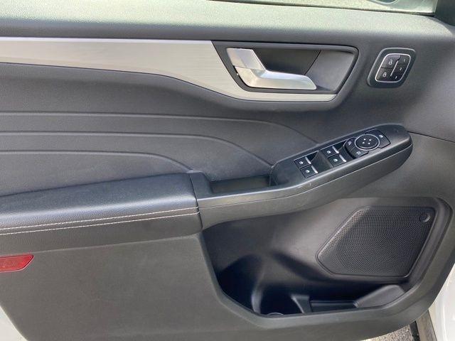 Ford Escape Platinum AWD 2024