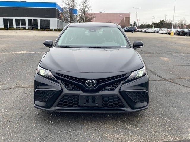 Toyota Camry SE 2023