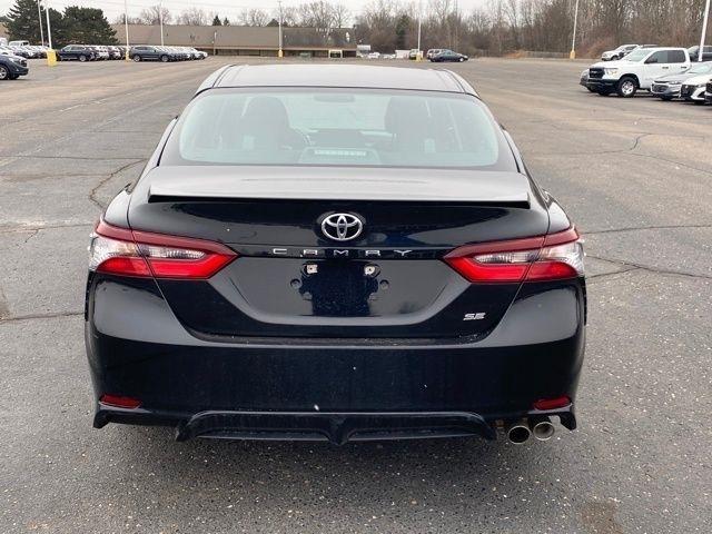 Toyota Camry SE 2023