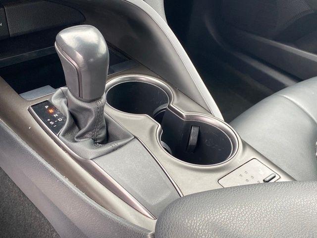 Toyota Camry SE 2023