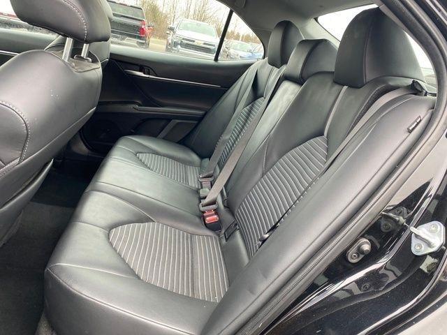 Toyota Camry SE 2023