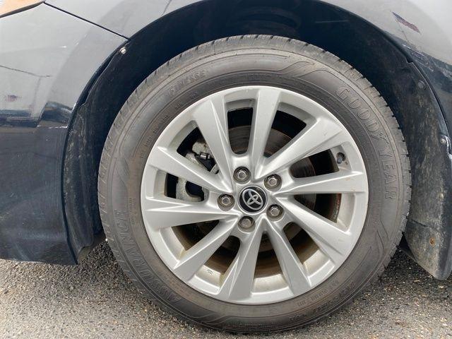 Toyota Camry SE 2023