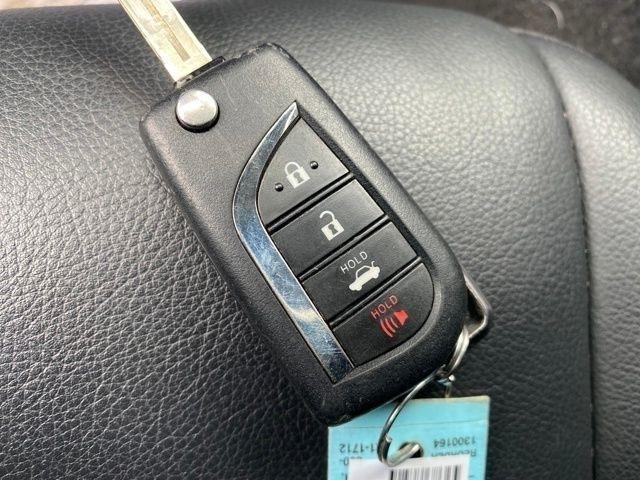 Toyota Camry SE 2023