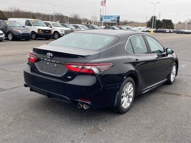 Toyota Camry SE 2023