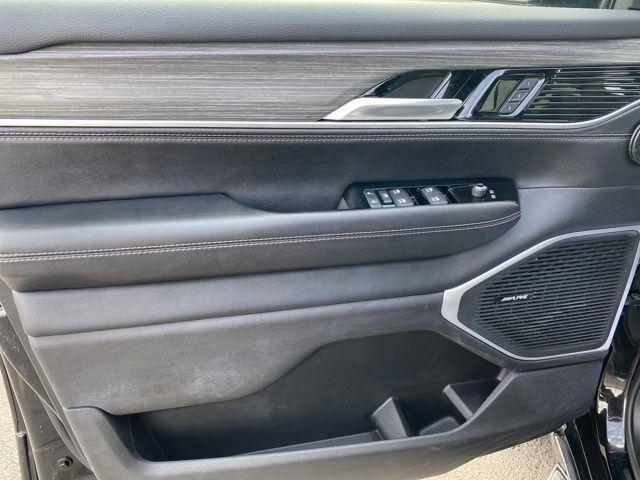 Jeep Wagoneer Series II 4WD 2024