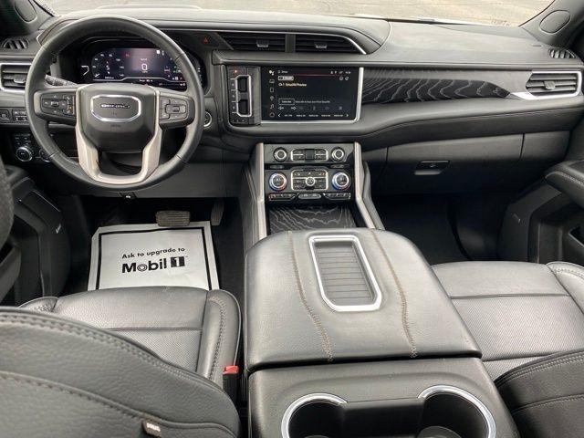 GMC Yukon Denali 4WD 2023