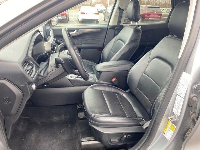 Ford Escape Titanium 4WD 2022