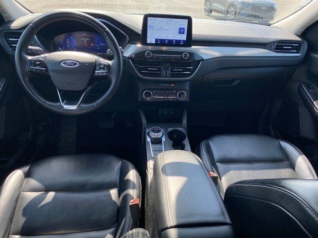Ford Escape Titanium 4WD 2022