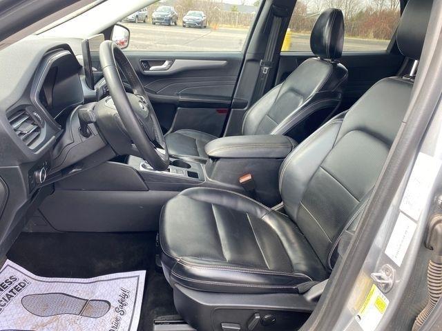 Ford Escape Platinum AWD 2023