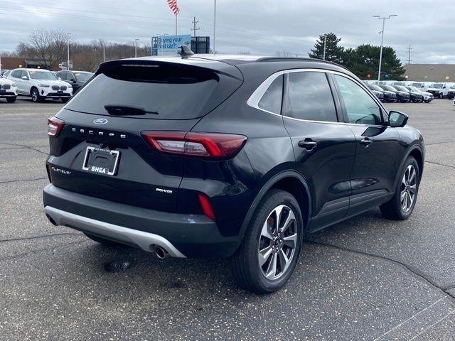 Ford Escape Platinum AWD 2023