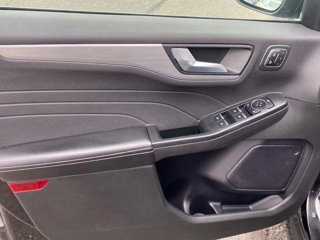 Ford Escape Platinum AWD 2023