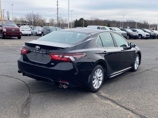 Toyota Camry SE 2023