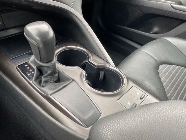 Toyota Camry SE 2023