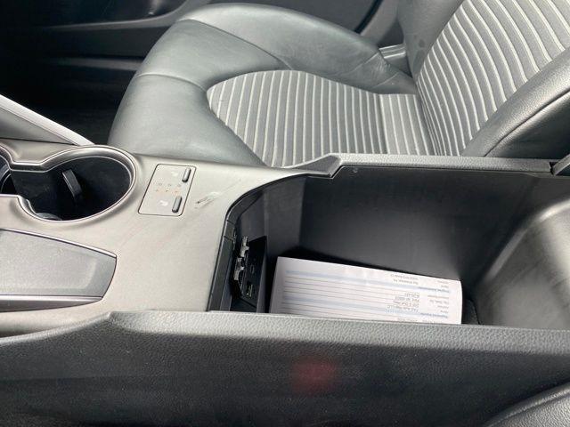 Toyota Camry SE 2023