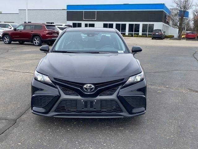 Toyota Camry SE 2023