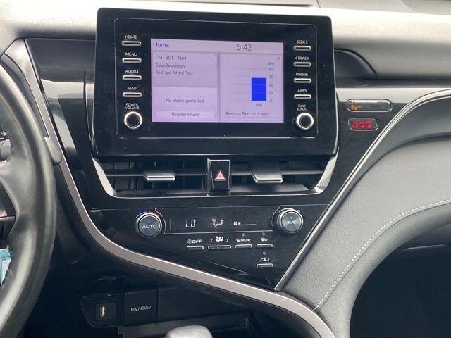 Toyota Camry SE 2023