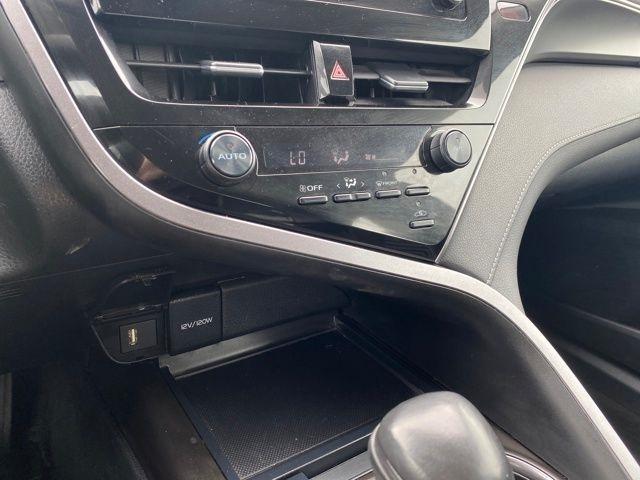 Toyota Camry SE 2023