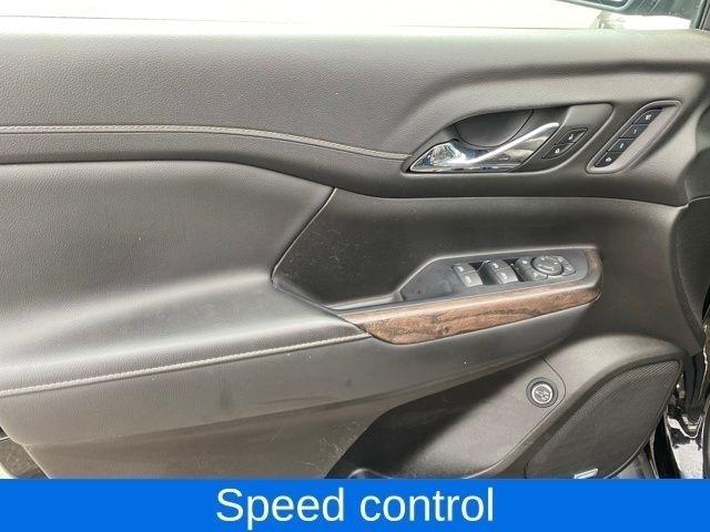 GMC Acadia Denali AWD 2022