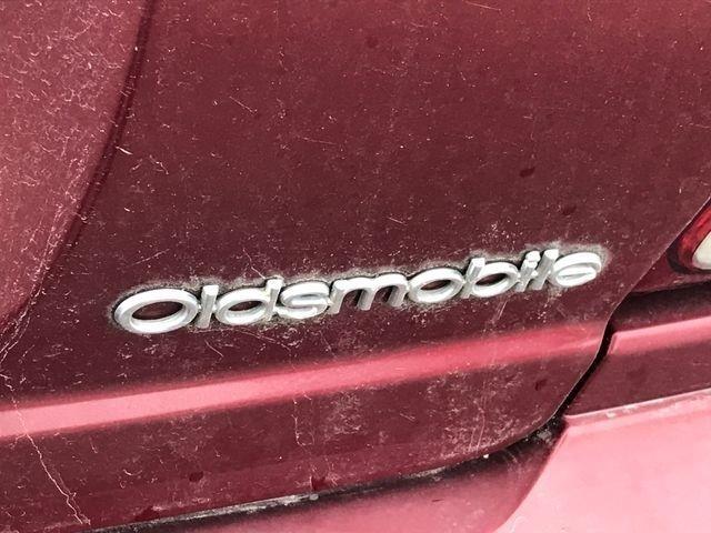 Oldsmobile Intrigue GX Sedan 2002