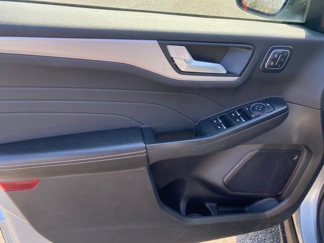 Ford Escape Platinum AWD 2024