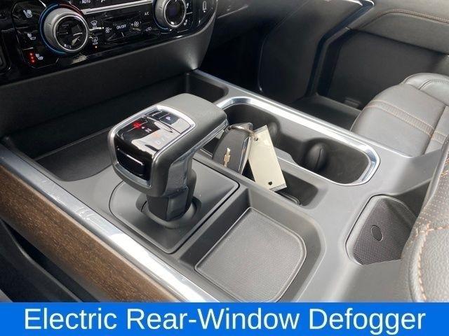 Chevrolet Silverado 1500 High Country Crew Cab 4WD 2024