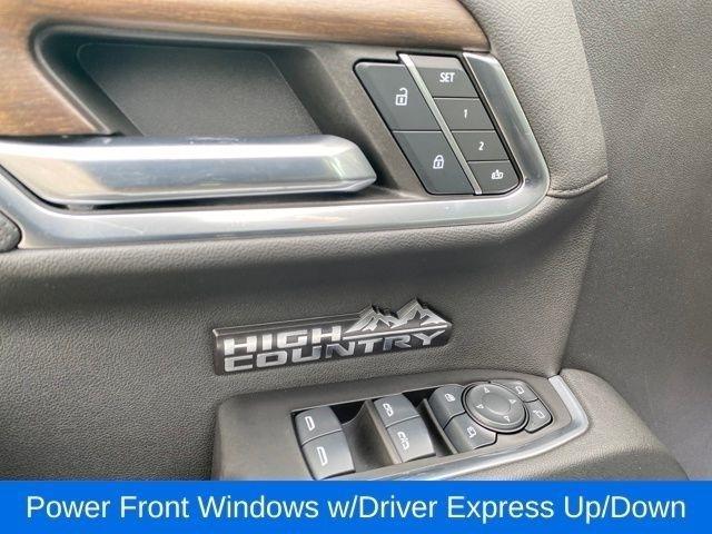 Chevrolet Silverado 1500 High Country Crew Cab 4WD 2024